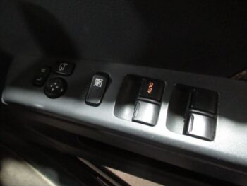 モコ F　FOUR 4WD