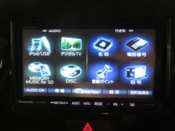 モコ F　FOUR 4WD