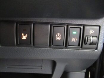 モコ F　FOUR 4WD