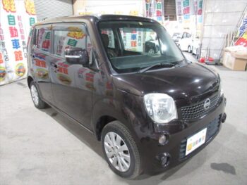 モコ F　FOUR 4WD