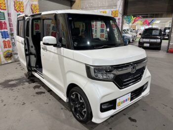 N-BOXカスタム G　L　ターボ　ホンダセンシング　4WD