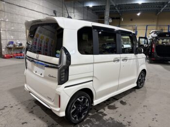 N-BOXカスタム G　L　ターボ　ホンダセンシング　4WD