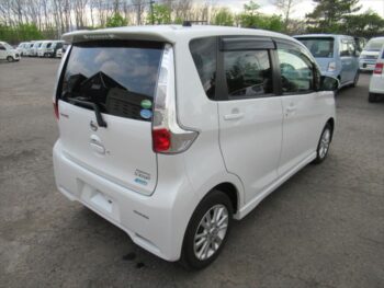 デイズ ハイウェイスターX Vセレクション＋セーフティⅡ 4WD