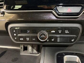 N-BOXカスタム G　L　ターボ　ホンダセンシング　4WD
