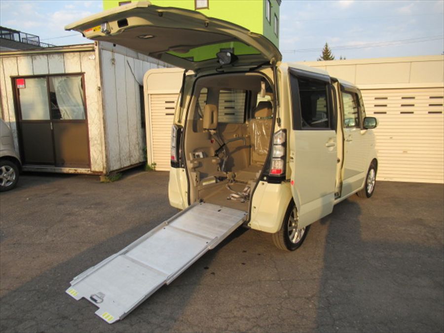 N-BOX+ G・Lパッケージ 福祉車両 車いす仕様 スローパー 4WD