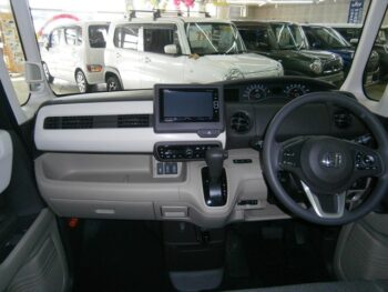 N-BOX Ｇ・Ｌホンダセンシング 4WD