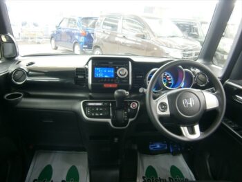 N-BOXカスタム Ｇ・Ｌパッケージ 4WD