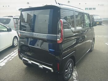デリカミニ G 未使用車 4WD
