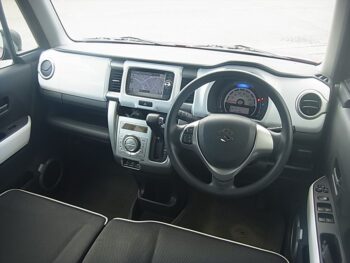 ハスラー G スマートフォン連携ナビ装着車 4WD