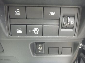 デリカミニ G 未使用車 4WD