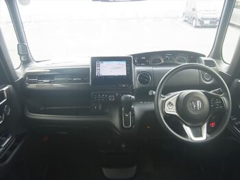 N-BOXカスタム Ｇ・Ｌ ホンダセンシング 4WD