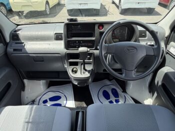 ハイゼットカーゴバン デラックス　4WD